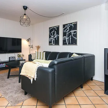 Three-bedroom In Toftlund 32 * Vestergård