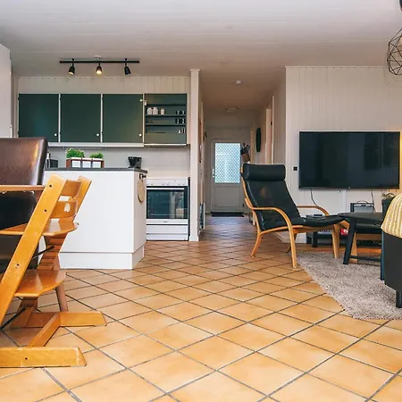 Three-bedroom In Toftlund 32 Vestergård