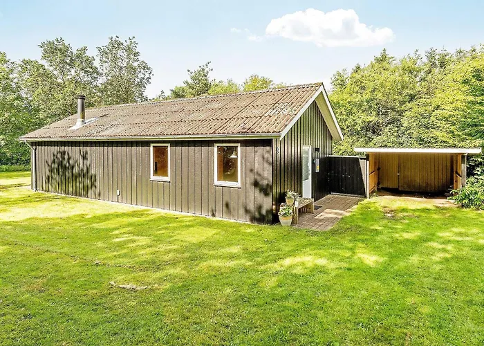 Three-bedroom In Toftlund 32 *